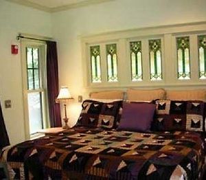 Far View - A Bed & Breakfast Estate